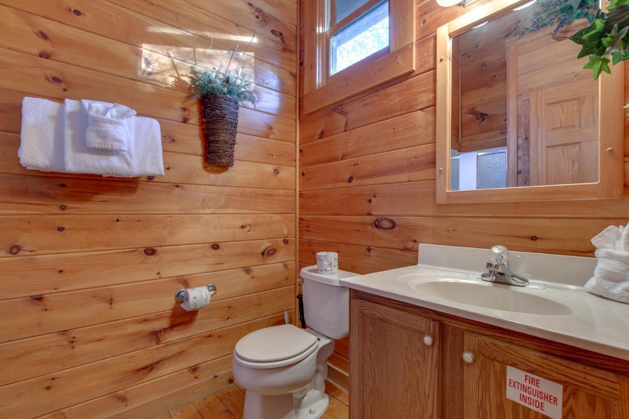 Wildwood Cove, 2 Bedrooms, Fireplace, Wifi, Jetted Tub, Hot Tub, Sleeps 6 Sevierville Extérieur photo